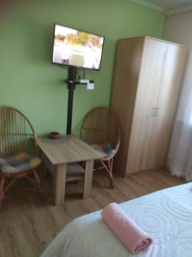 Pokoje Goscinne U Gochy Ustrzyki Dolne Dış mekan fotoğraf